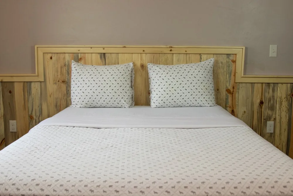 Room 3 — One Queen Bed